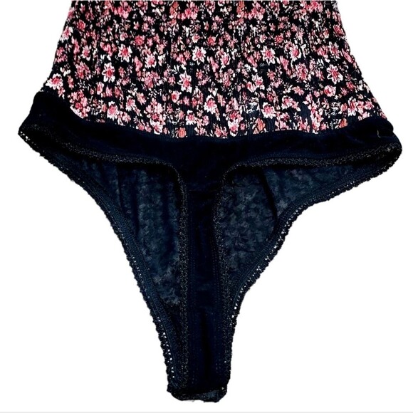 Free People Pretty Petal Bodysuit size M - Picture 4 of 11